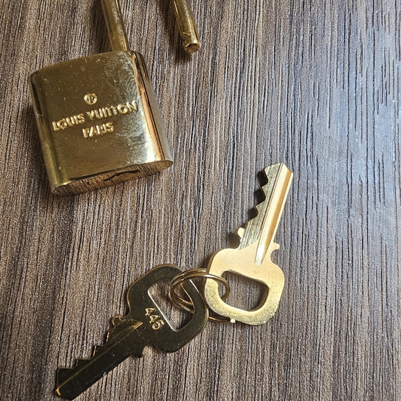 LV lock & key - Picture 3 of 6